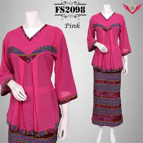 Lurik batik sebagai tenun tradisional indonesia, kini berinovasi dengan pilihan motif dan warna yang variatif. Motif Blazer Wanita Ala Tenun Sipirok - Motif Blazer ...