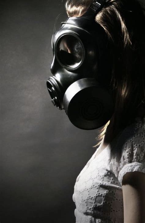 Pin By Chellemichelle On Annies Apocalypse Gas Mask Art Gas Mask