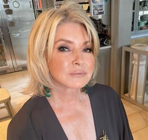 Martha Stewart Is 81 And Has Great Skin Supposedly Unflitered Selfie