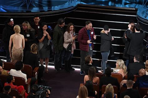 Ryan Gosling Whispering At The Oscars 2017 Memes Popsugar Tech