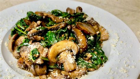 Garlic Mushroom And Spinach Easy Healthy Recipe Ceefade At Home