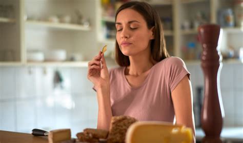 8 Ways To Break Free From Emotional Eating Triggers Pritikin