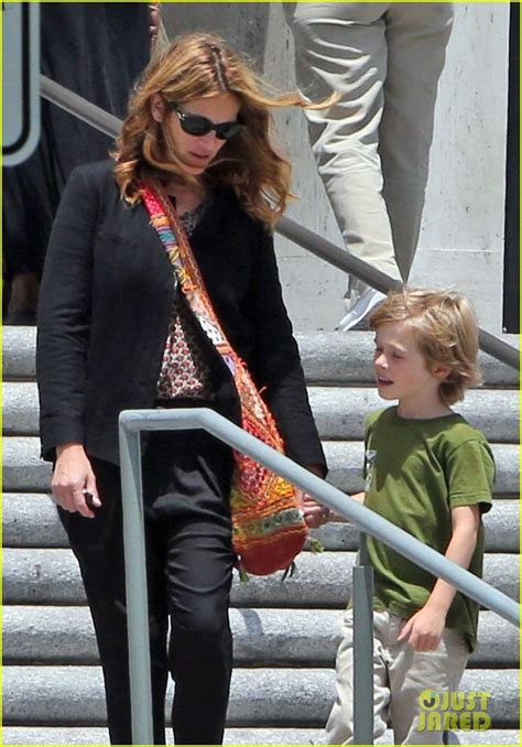 Julia Roberts And Her Son Henry Leave The Natural History Museum On May 24 2013 Julia Roberts