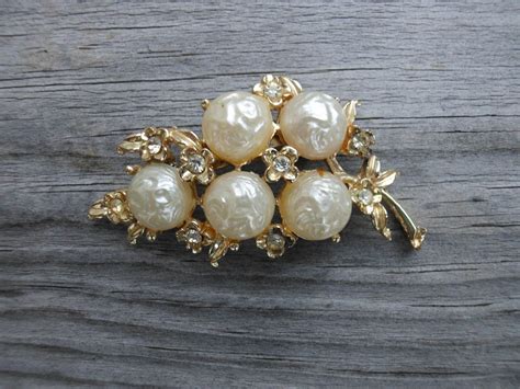 Coro Gold Tone With Faux Pearls And Rhinestones Brooch Etsy Faux