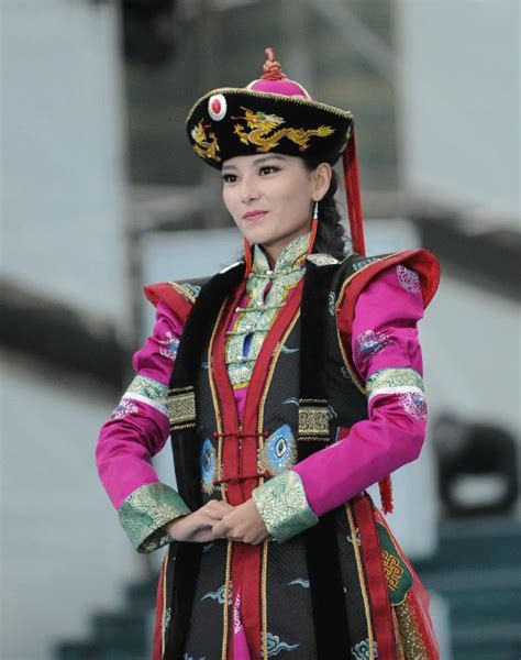 Mongolian Costume Contest Kicks Off Cn