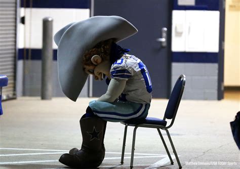 The Dallas Cowboys Mascot Took The Saddest Picture Of The Year For