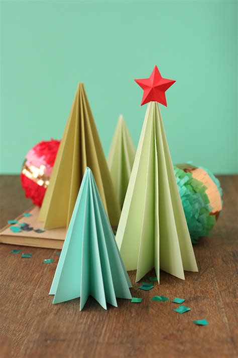 Accordion Style Folded Paper Christmas Trees 30 Minute Crafts