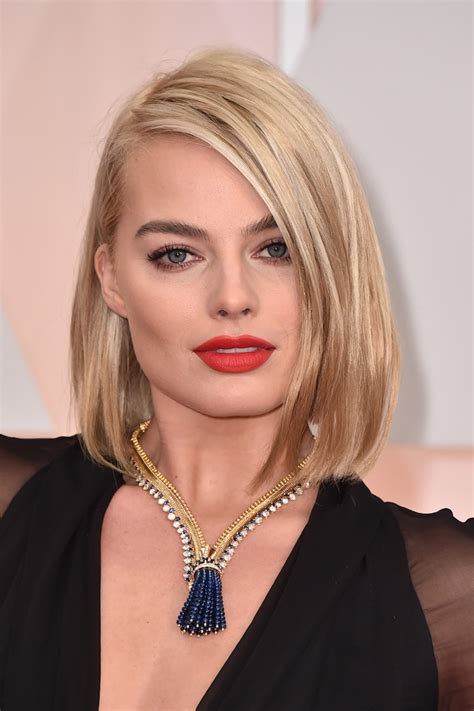 Margot Robbies Oscars 2015 Necklace The Hollywood Reporter