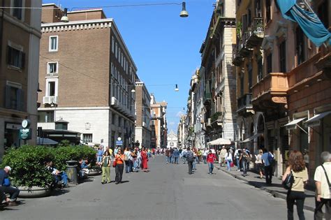 로마의 인기 거리 베스트 10 걸어서 둘러보기 좋은 로마의 거리 및 광장 Go Guides