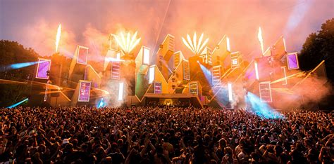 Anchored in the techno scene, the now known as one of the most popular electronic events in the country, awakenings festival features 100 acts spread out over eight stages, creating a. Το Awakenings festival 2020 έγινε sold out σε 24 ώρες ...