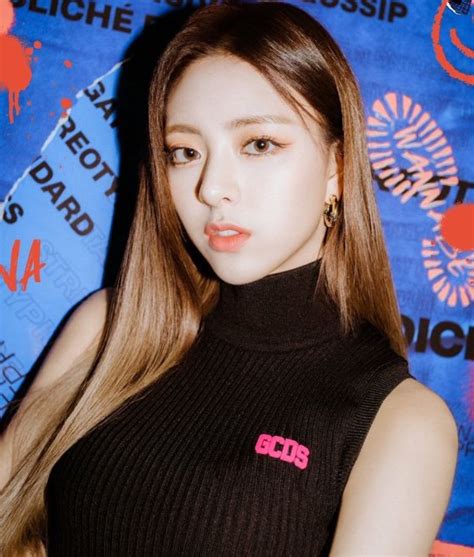 Yuna Integrante De Itzy Biografía Y Datos Personales Kpop Facts