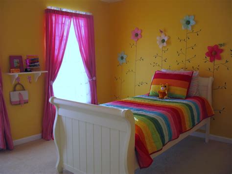 Little Girls Yellow Flower Bedroom