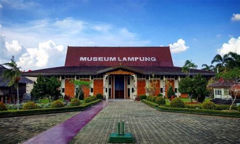 10 Gambar Koleksi Isi Museum Lampung Harga Tiket Masuk Sejarah Karya