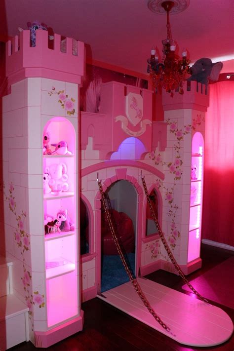 And while fairytale princesses can make use of all of the realm's gold to put together their dream bedrooms, you don't need a huge budget to make pink fantasies come to life. Arwen's Castle & Space Shuttle in 2020 | Princess bedrooms ...