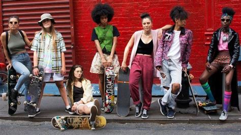 10 Skater Girl Outfits That Are Cool And Carefree スケーターガールファッション