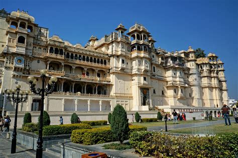 City Palace Udaipur Entry Fee Timings History Images And More