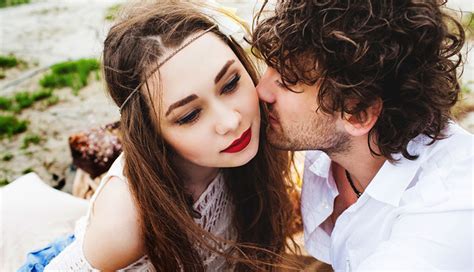 How To Kiss Him 8 Alluring Ways On How To Kiss A Guy And Make Him