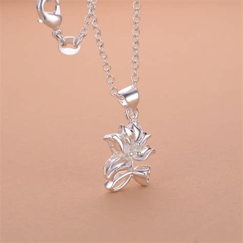 Beautiful Flower Elegant Sterling Silver Jewelry Necklace New Sale