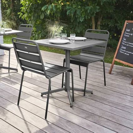 Oviala Palavas Set Van Een Vierkante Tuin Tafel En Grijze Metalen Stoelen