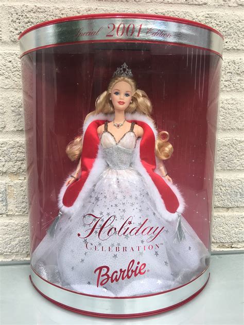 2001 Edition Holiday Collection Barbie Munimorogobpe