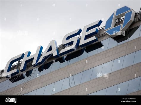 Chase Bank Logo Hi Res Stock Photography And Images Alamy