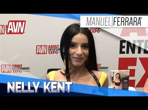 Nelly Kent Avn Expo Avec Benzaie Twitch Nude Videos And Highlights