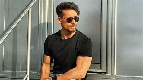 Tiger Shroff Showcases And Flaunts His Impressive Flying Kicks To Fans