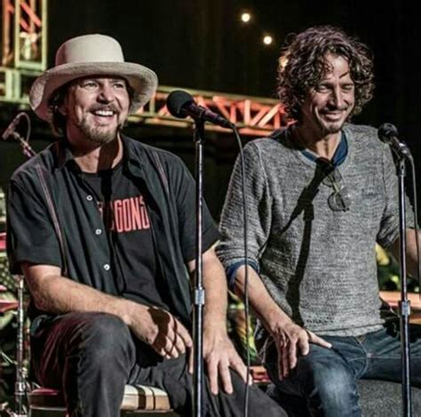 Ed And Chris Eddie Vedder Chris Cornell Eddie Vedder And Chris Cornell