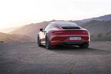 Porsche Reveals 911 Carrera Gts Models