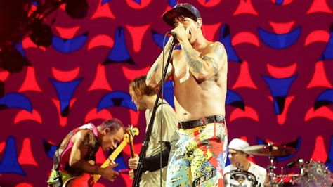 Red Hot Chili Peppers Live Performance At Egypts Great Pyramids Of