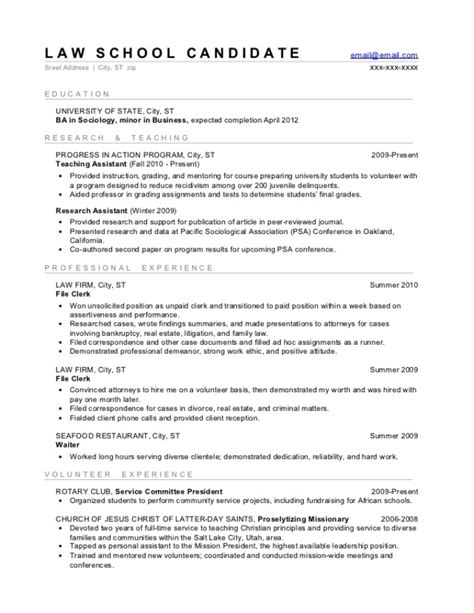 Have completed (or are currently completing) a course of tertiary study. 5 Law School Resume Templates: Prepping Your Resume for Law School - School of Law - University ...