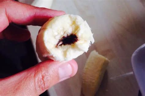 Girl Falls Deathly Ill After Eating Banana With Red Streaks Inside