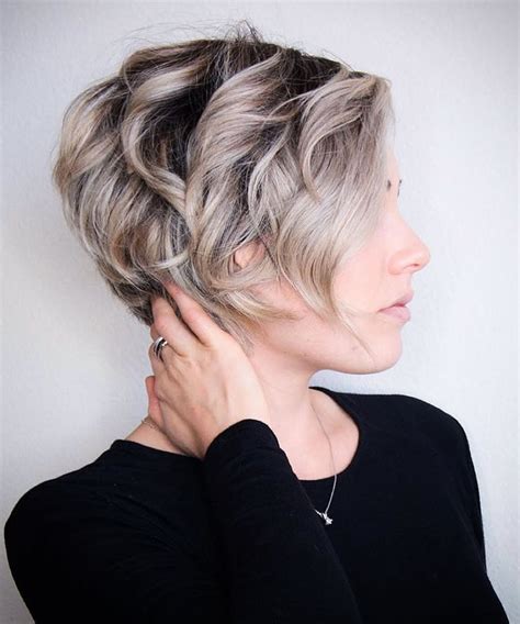 This can be seen clearly through the example of shorter hairstyles, and we've hammered out an illustrated roadmap to follow. 2018 Short Hairstyles For Older Women Over 50 - How to ...
