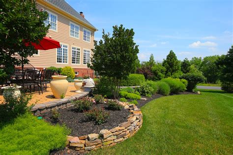 Verified landscapers are online around the clock and ready to answer your question online or by phone. Five Things to Ask When Hiring a Landscaper - Epling ...