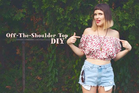 Off the shoulder sweatshirts are popular at time time, and while you might be able to find one in the store, it may not be 80s. Off-The-Shoulder Top DIY: Perfect Way to Fix Resting Bitch Face - dushonok