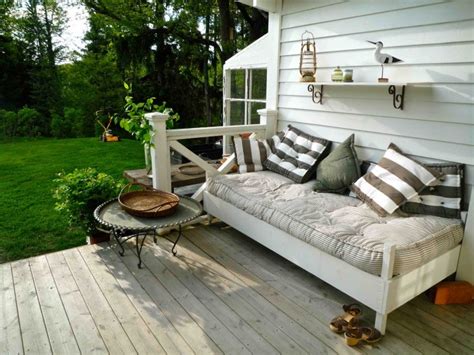 Outdoor Porch Beds That Will Make Nature Naps Worth It