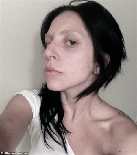 Lady Gaga Looks Unrecognisable As She Posts Make Up Free Snap Daily Mail Online