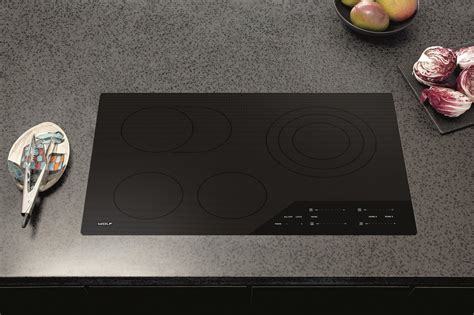 Wolf Ce304cb 30 Inch Electric Cooktop With 4 Radiant Elements Ceramin