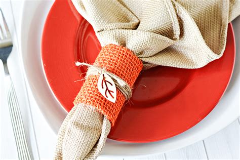No craftiness is needed to make napkin rings. Easy DIY Thanksgiving Napkin Rings Tutorial