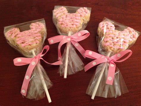 Minnie Mouse Themed Rice Krispie Treats With Pink Chocolate Drizzle