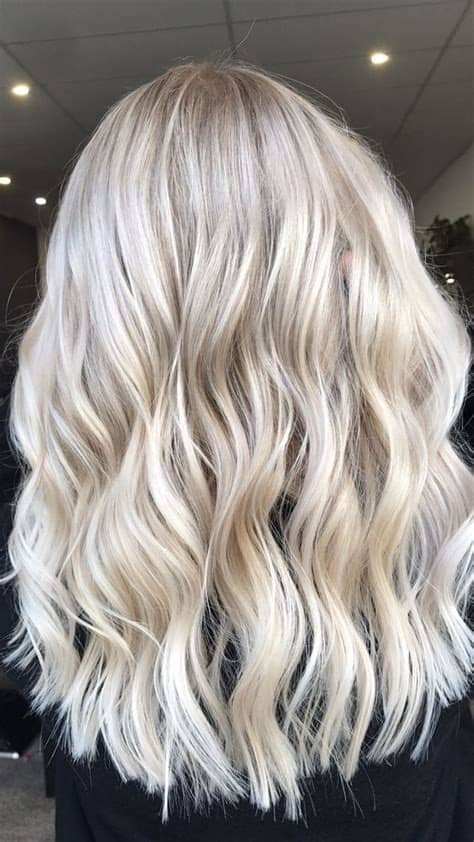 Discover the difference between highlights and lowlights and learn how to make them yours, either by combining them or through your hairstyle. white ash blonde highlight delray:indianapolis | Ash ...