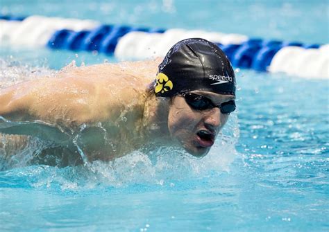 Photos From The First Day Of The 2015 Mens Ncaa Swimming And Diving