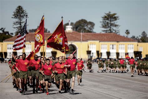 new u s marines with alpha company 1st recruit training battalion are led by company leaders