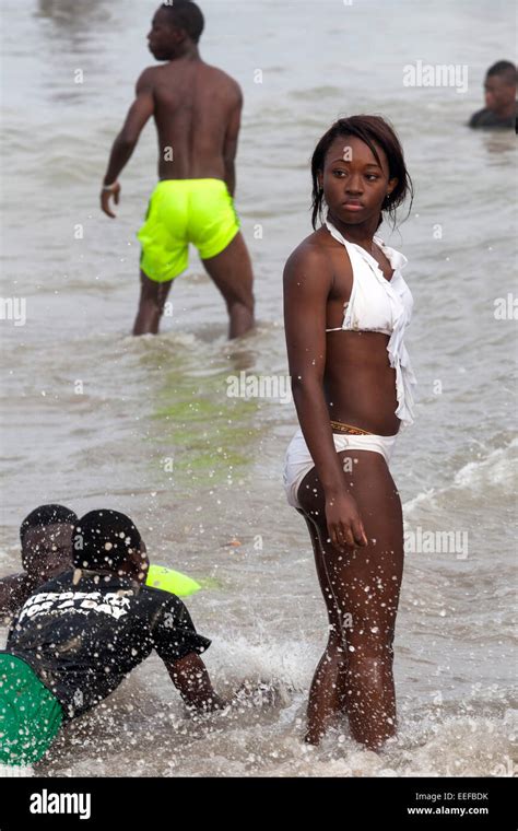 See Taupo Lager Forensische Medizin Ghana Bikini Girs S Ugetier Neue