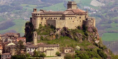 (redirected from fondazione monte di parma). I castelli del Ducato di Parma e Piacenza | CRALT Magazine