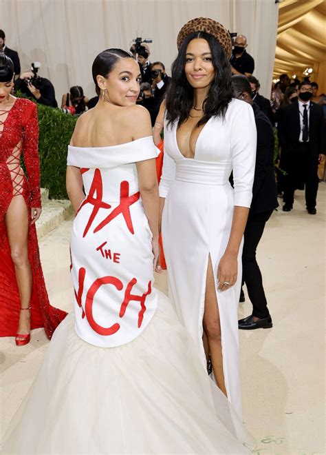 Best Dressed At The 2021 Met Gala Photos Abc News