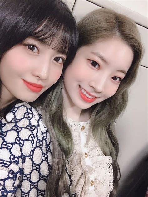Twice Momo And Dahyun Twicetagram Integrantes De Twice Twice