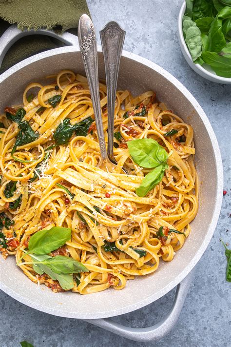 20 Minute Vegan Spinach And Sun Dried Tomato Pasta Make It Dairy Free