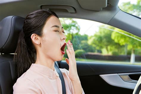 Female Driving Sleepy Picture And Hd Photos Free Download On Lovepik
