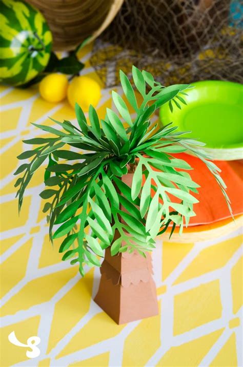 Diy Paper Palm Tree Party Decor Or Centerpiece Also Makes A Cute